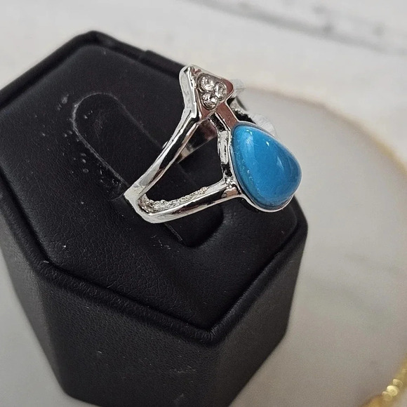 Royal Teardrop Adjustable Fashion Ring A47 - Picture 2 of 5